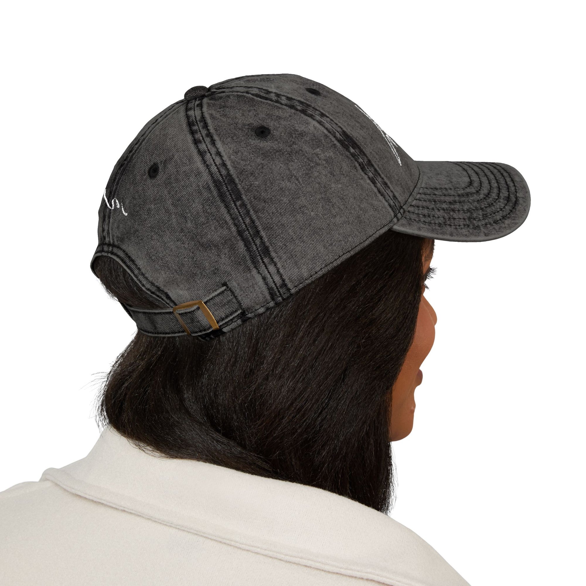 Juro - Vintage Embroidered Cap